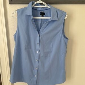 Talbots top
Blue 
Size 10